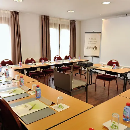 Campanile Nature - Ferrand Le Brezet Отель 3*
