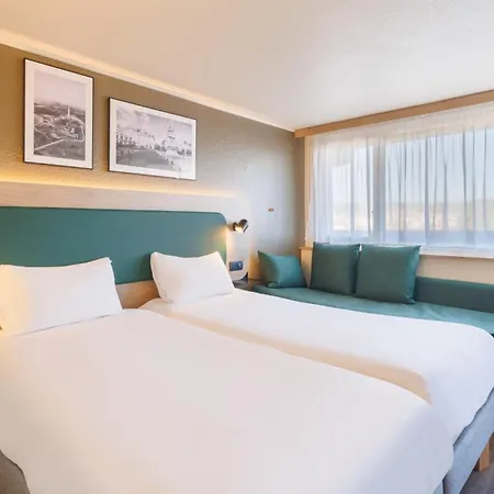 Campanile Nature - Ferrand Le Brezet Отель 3*