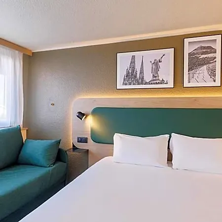 Campanile Nature - Ferrand Le Brezet Отель 3*