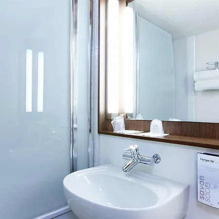 Ξενοδοχείο Campanile Ferrand - Le Brezet 3*