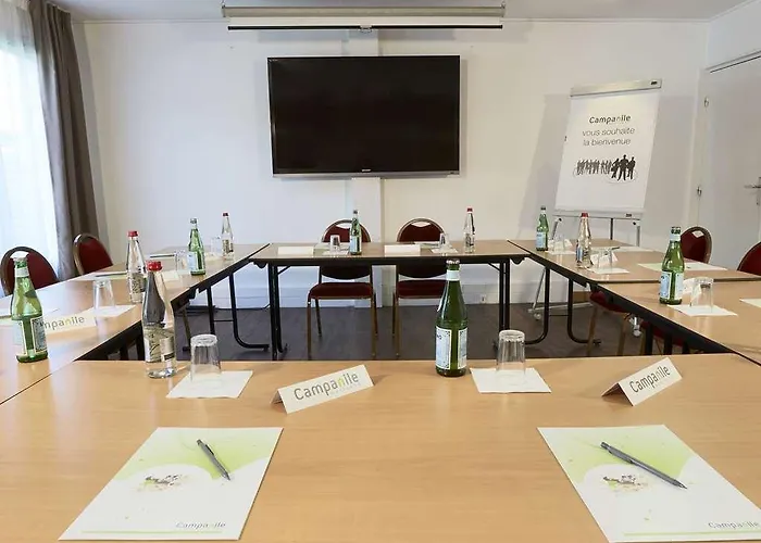 Campanile Nature - Ferrand Le Brezet Clermont-Ferrand