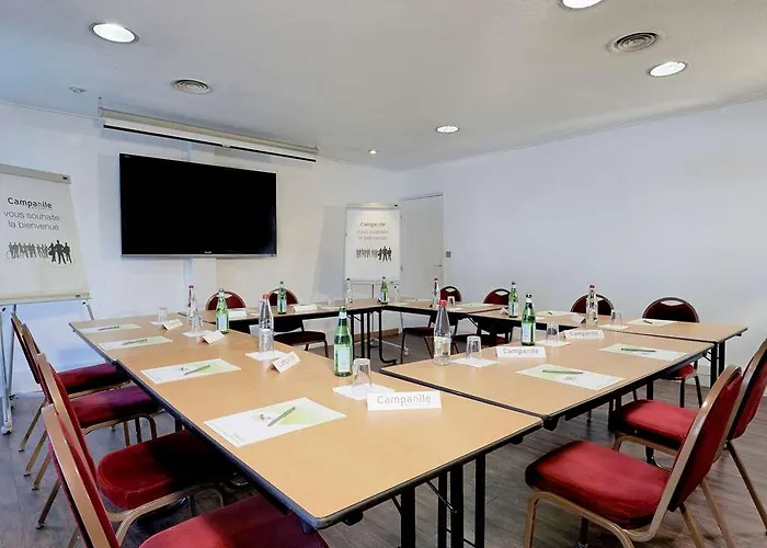 Campanile Nature - Ferrand Le Brezet Otel