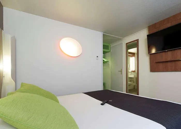 Campanile Nature - Ferrand Le Brezet Clermont-Ferrand