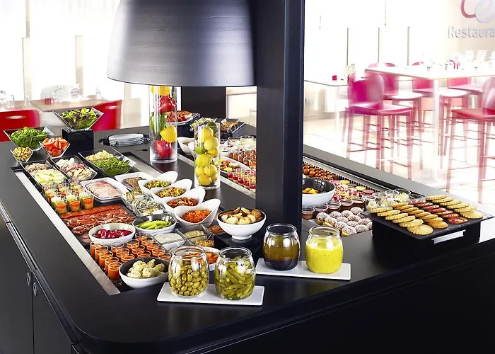 Otel Campanile Nature - Ferrand Le Brezet 3*