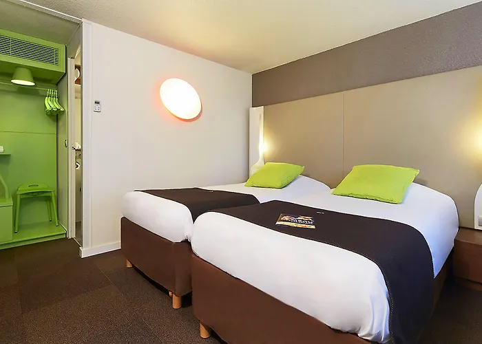 Hotel Campanile Nature - Ferrand Le Brezet 3*