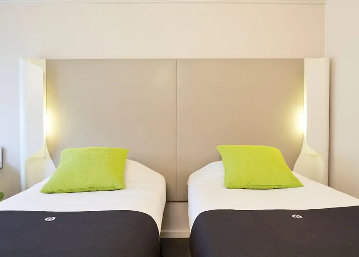 Otel Campanile Nature - Ferrand Le Brezet