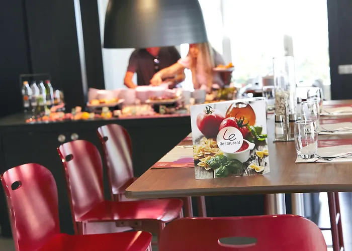 Hotel Campanile Nature - Ferrand Le Brezet