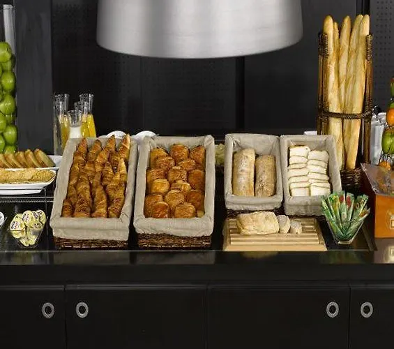 Campanile Nature - Ferrand Le Brezet Hotel