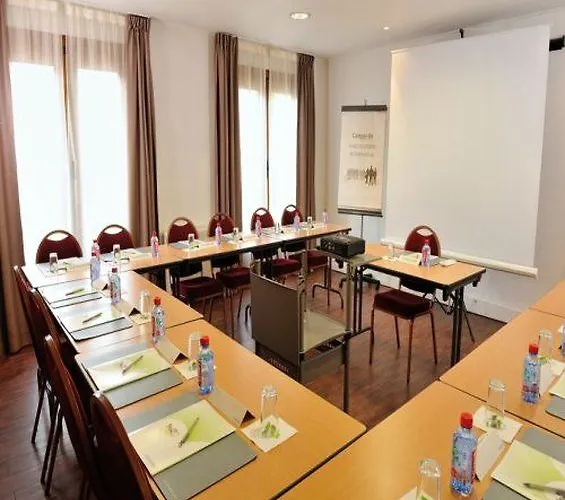 Otel Campanile Nature - Ferrand Le Brezet Clermont-Ferrand